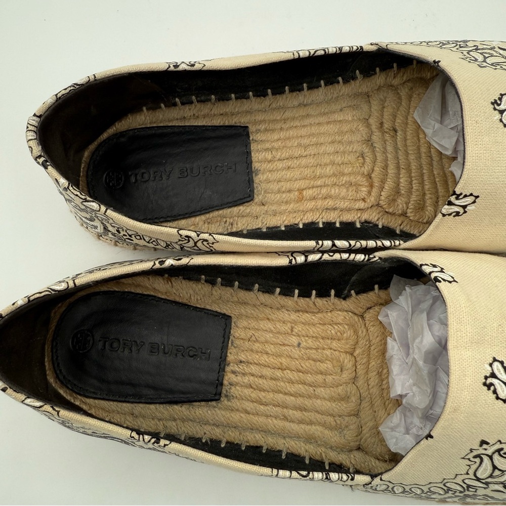 Tory Burch Black and Cream Espadrilles - Picture 11 of 16